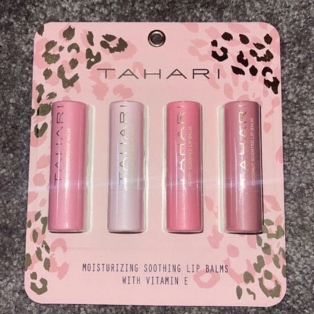 NWT Tahari 4 Piece Set Lip Balms With Vitamin E